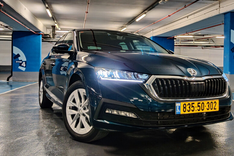 סקודה אוקטביה פלאג-אין